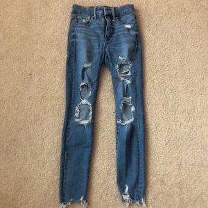 American Eagle light denim jeans